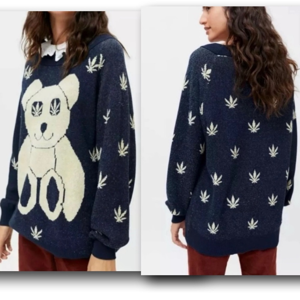 Urban Outfitters Exclusive Teddy Leaf Pullover